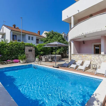 Appartement Romantika-1 By Interhome