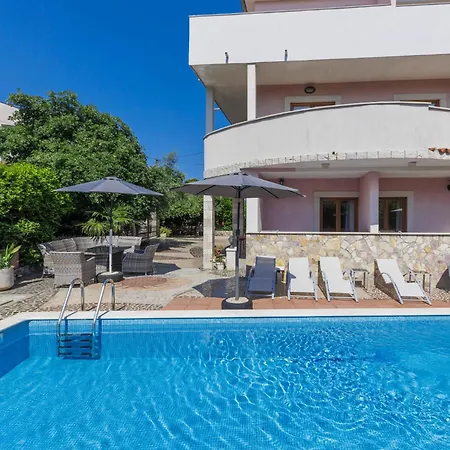 Romantika-1 By Interhome Apartment Rovinj