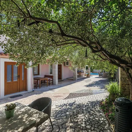 Apartman Romantika-1 By Interhome