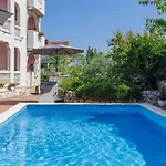 Appartement Romantika-1 By Interhome